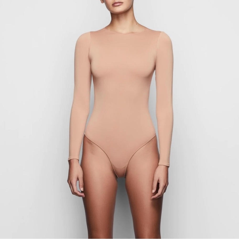SKIMS Tan Long Sleeve Fitted Bodysuit